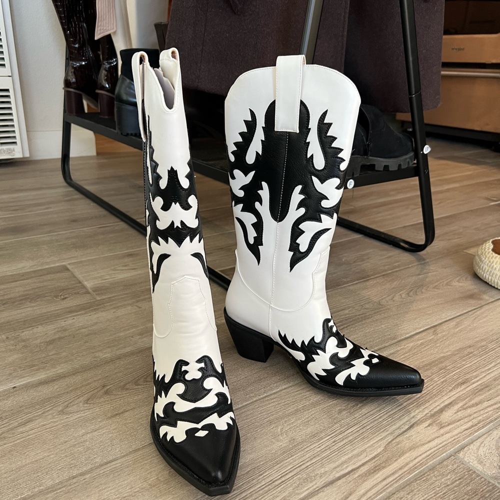 Black and White Cowgirl Boots